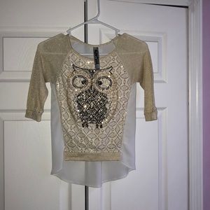 a sparkling owl shirt with flow back